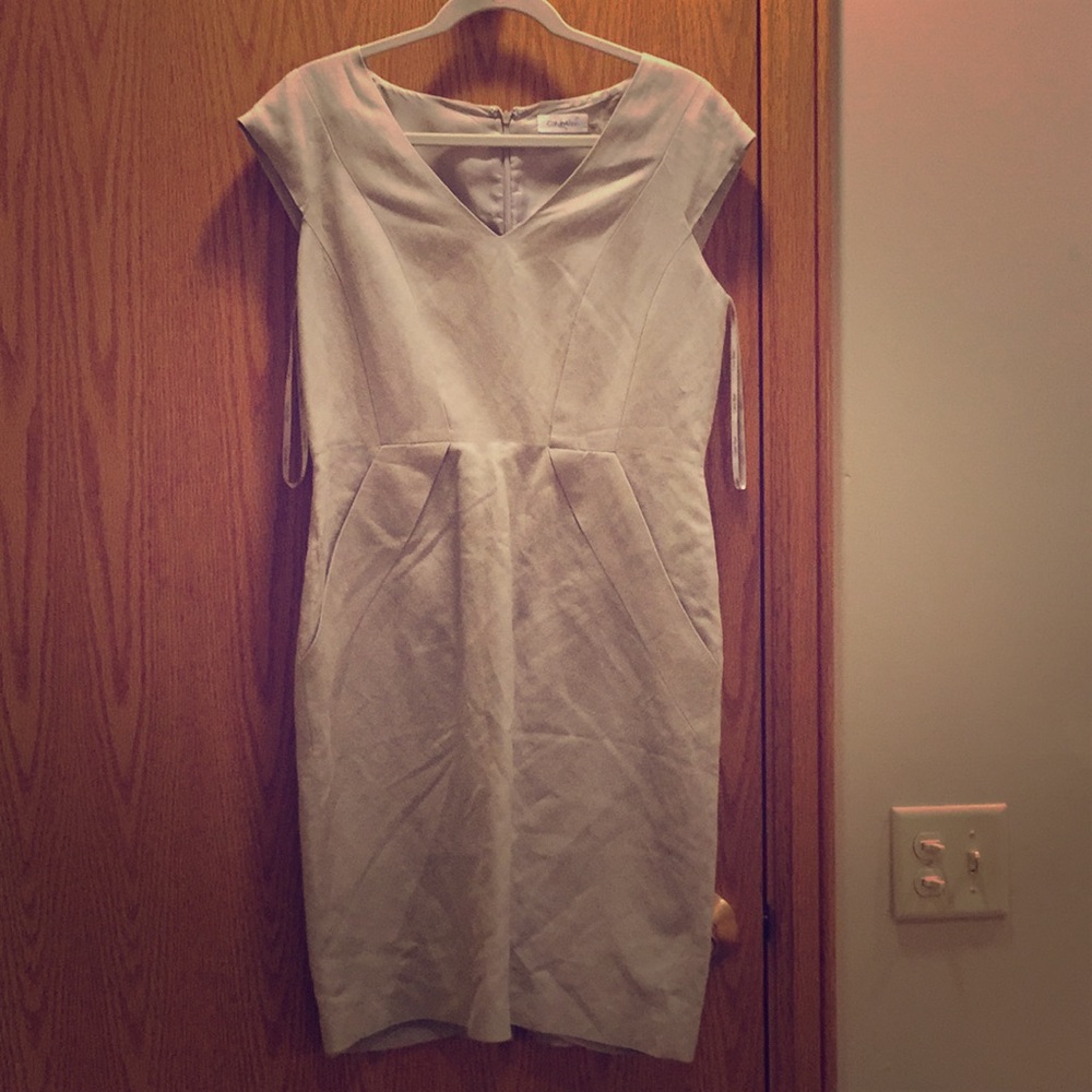 Calvin Klein khaki dress 10 lined pockets v neck